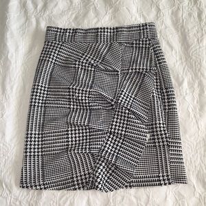 Forever 21 Houndstooth skirt